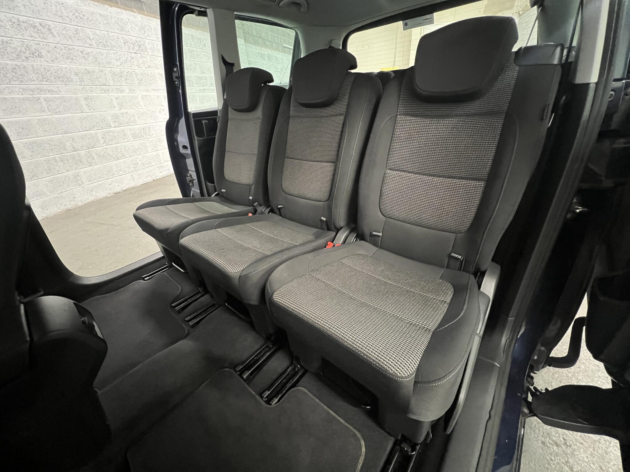 2012 Volkswagen Sharan - Image 41