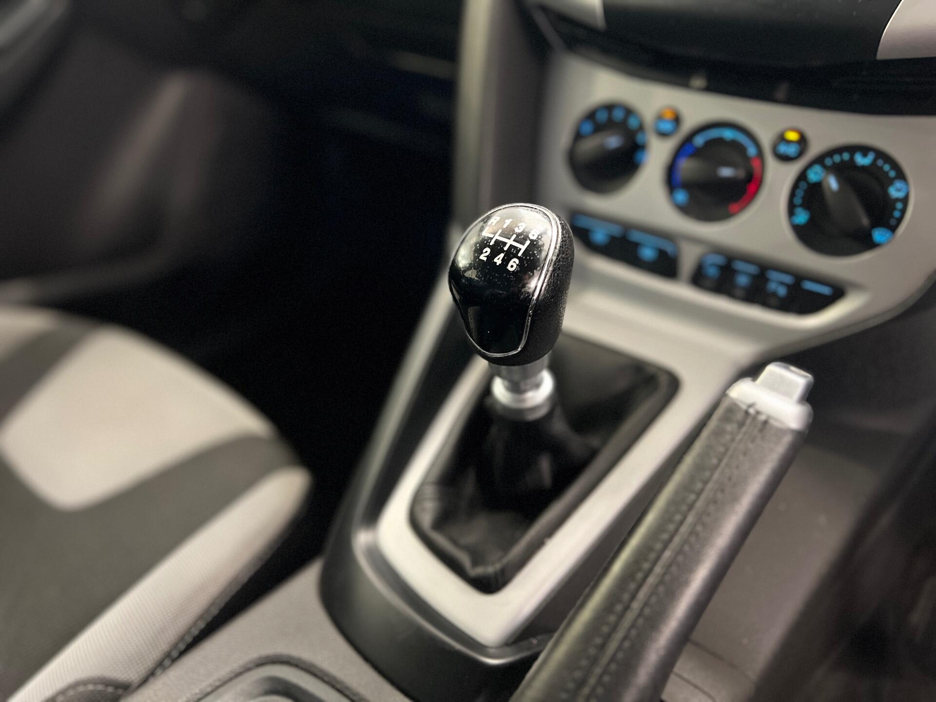 2014 Ford Focus - Image 40