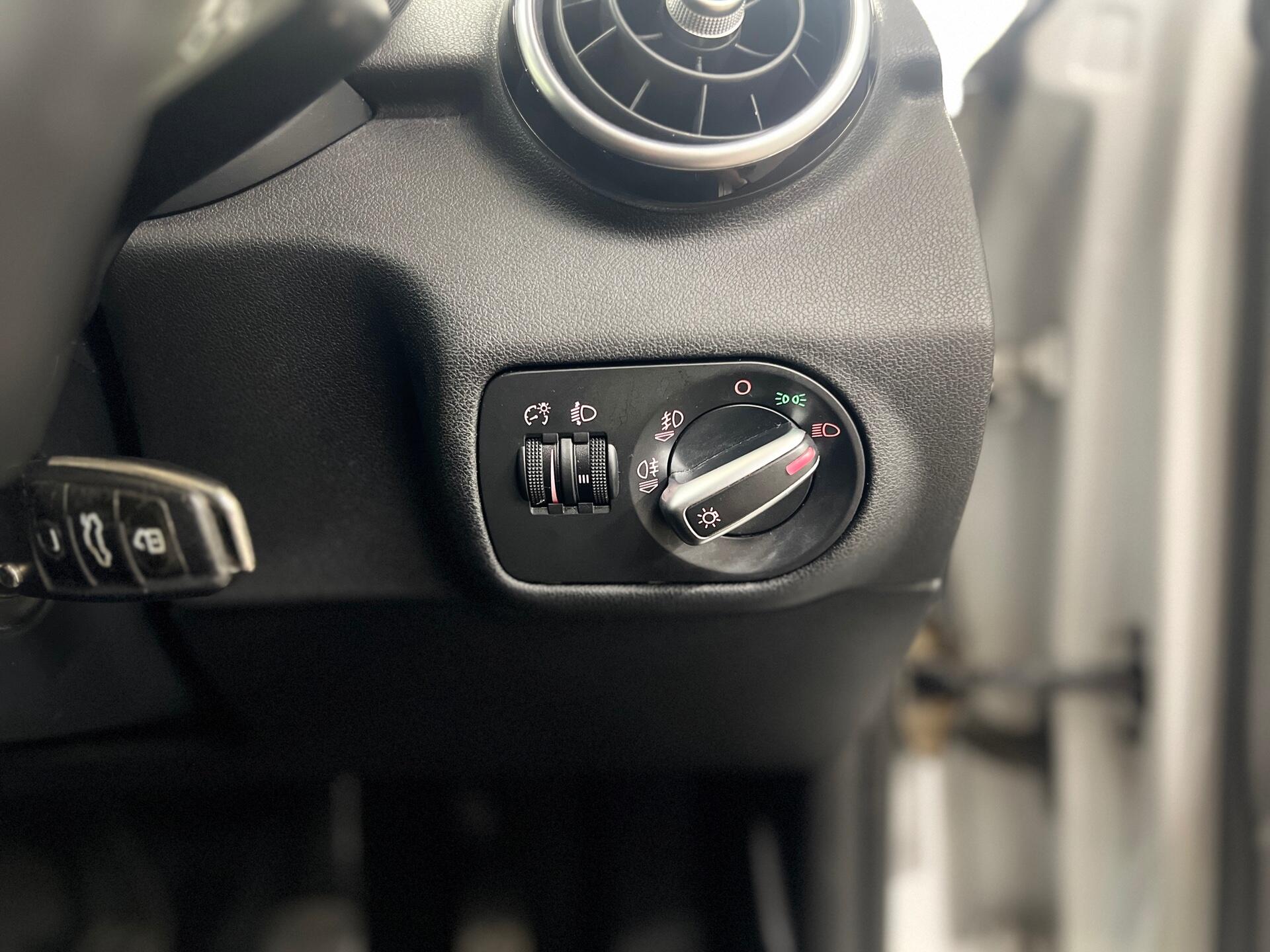 2014 Audi A1 - Image 28