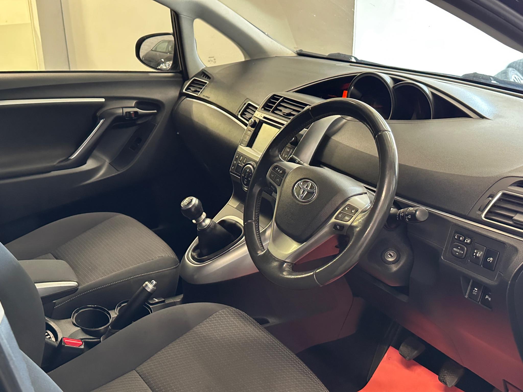 2015 Toyota Verso - Image 18