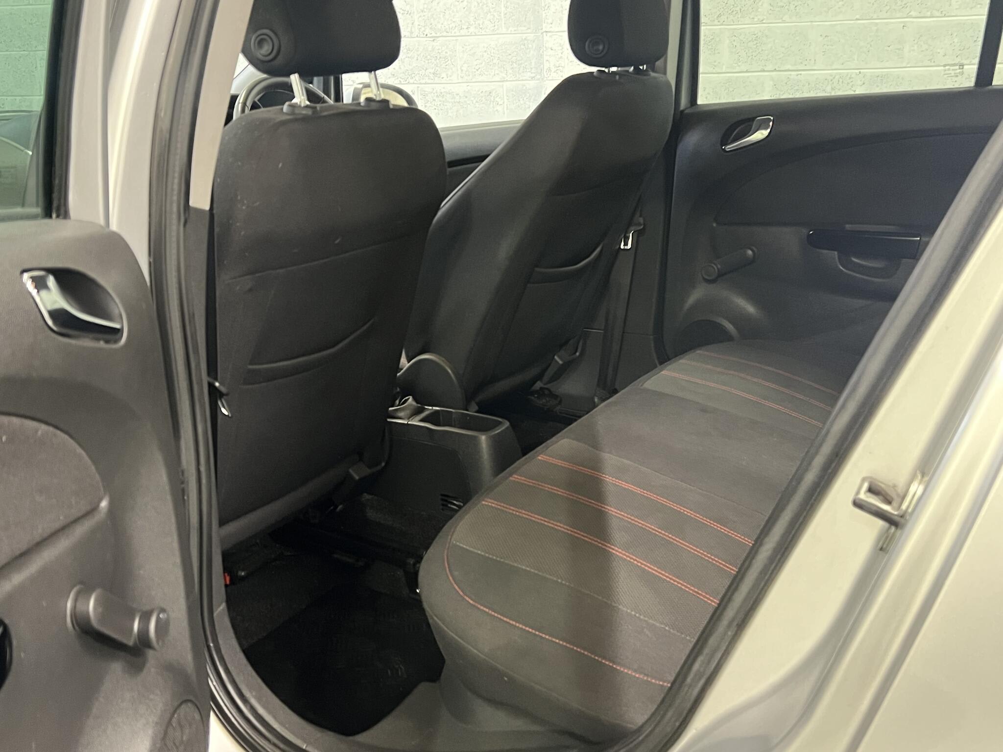 2014 Vauxhall Corsa - Image 32