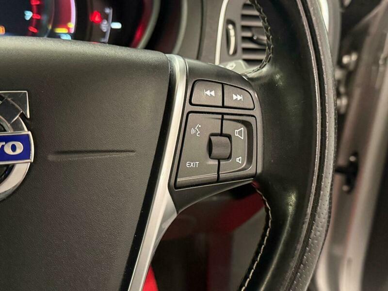 2015 Volvo V40 - Image 26