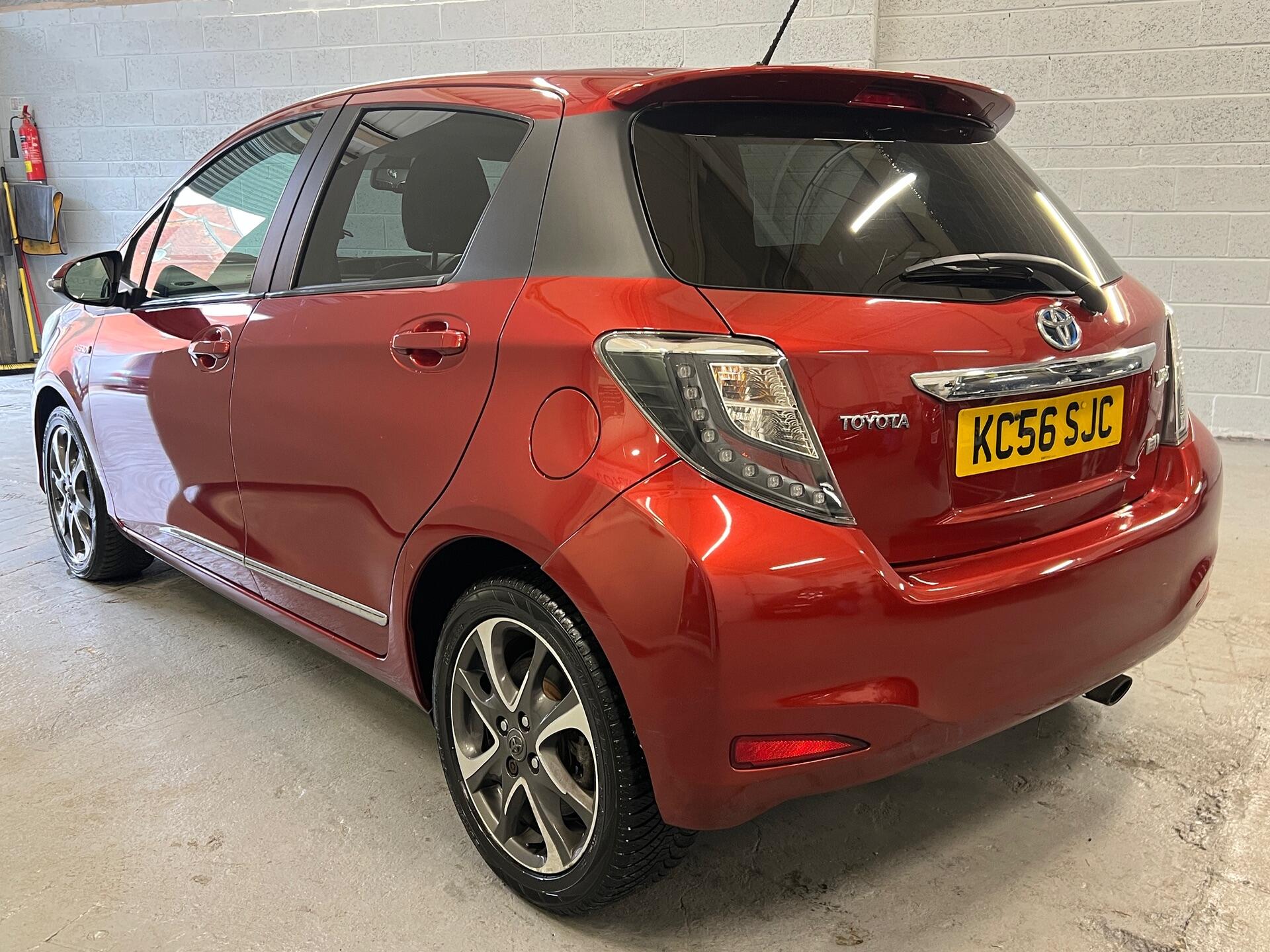 2014 Toyota Yaris - Image 14