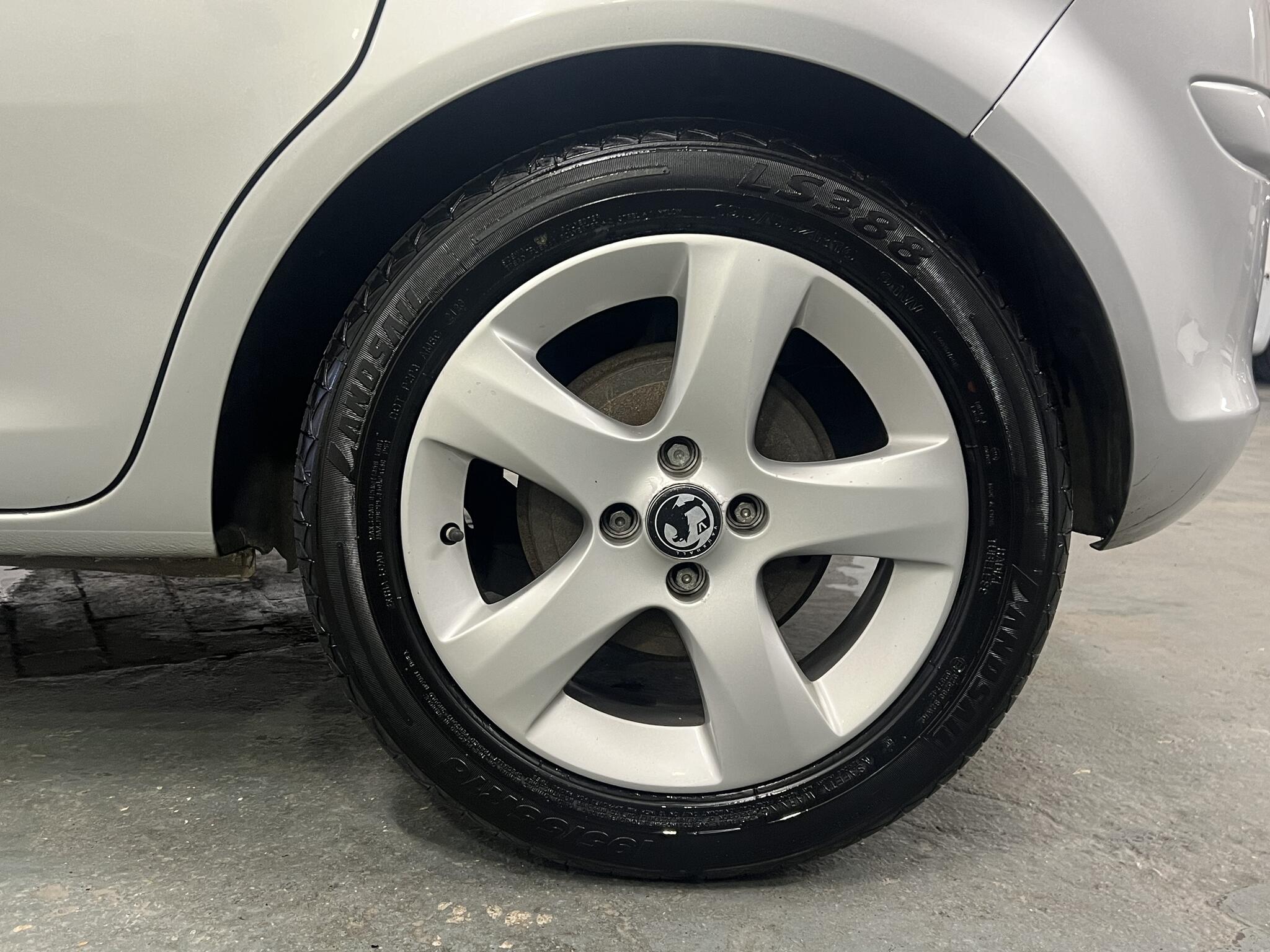 2014 Vauxhall Corsa - Image 13