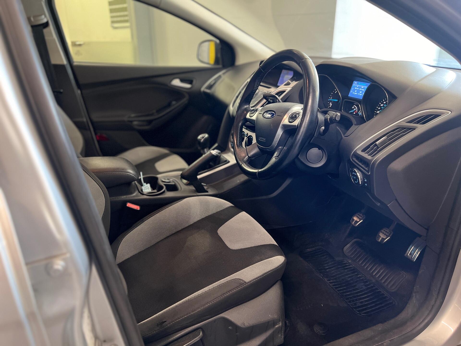 2014 Ford Focus - Image 26