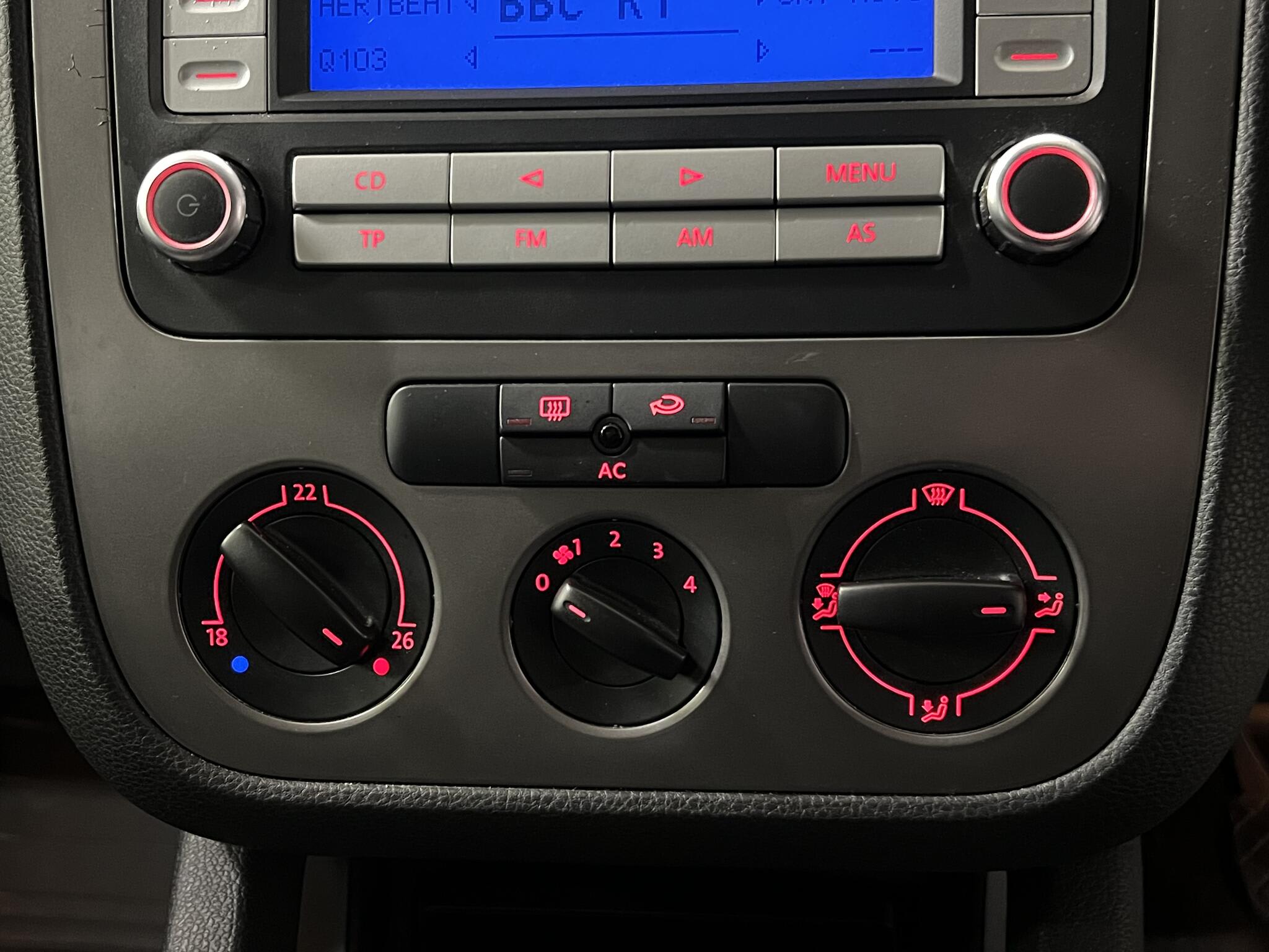 2008 Volkswagen Golf - Image 30