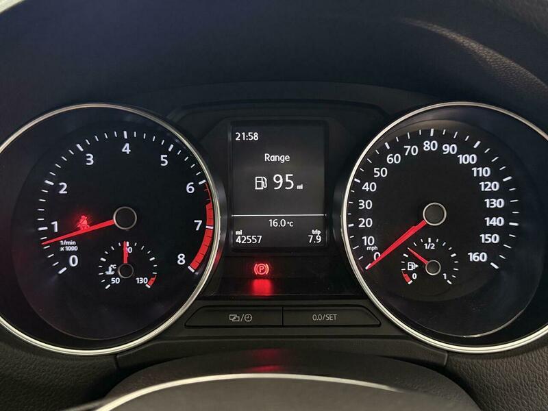 2016 Volkswagen Golf - Image 29