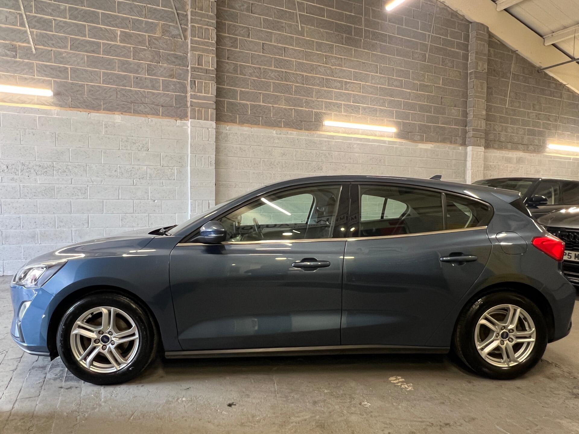 2021 Ford Focus - Image 15