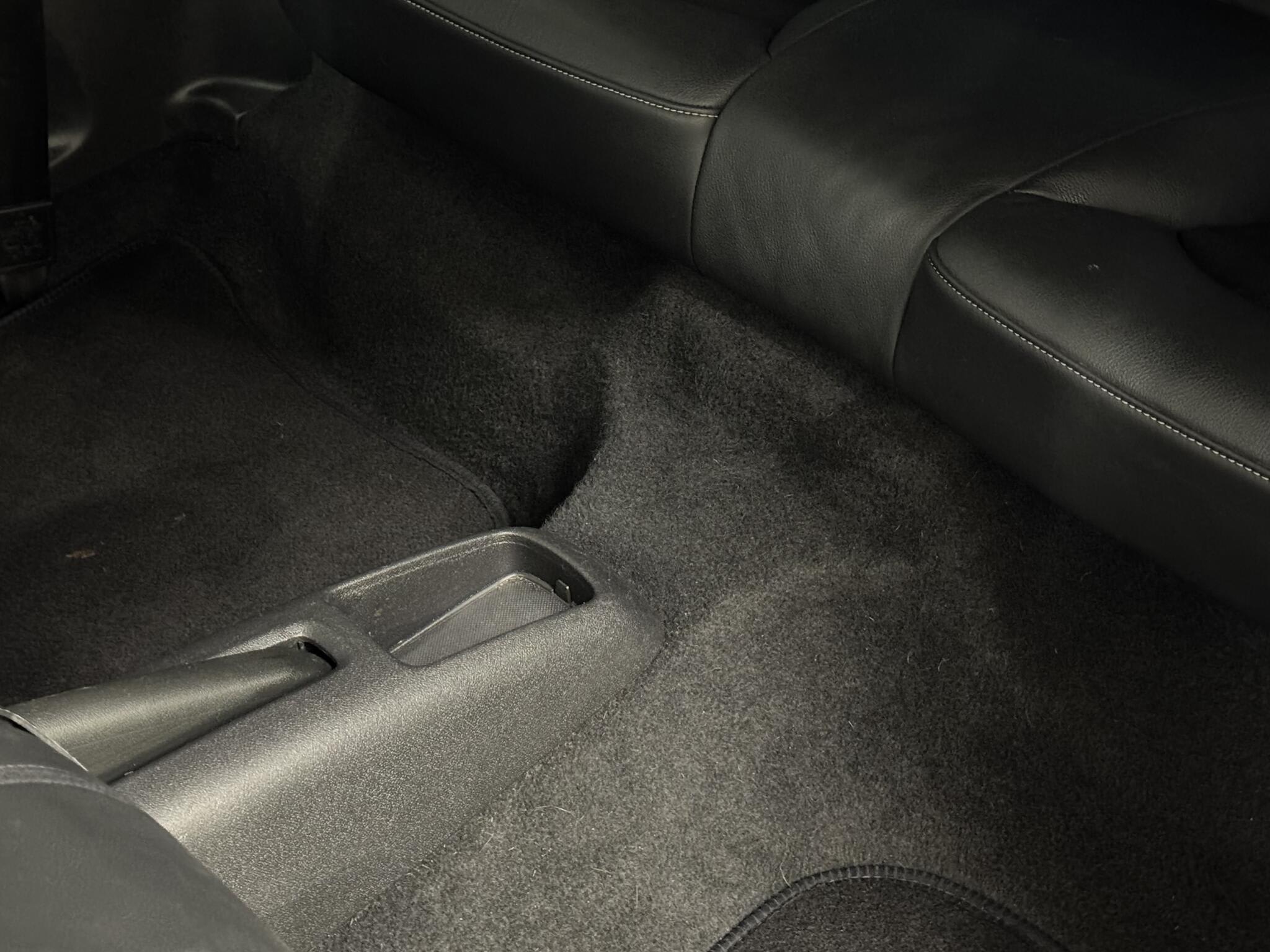 2014 Audi A1 - Image 40