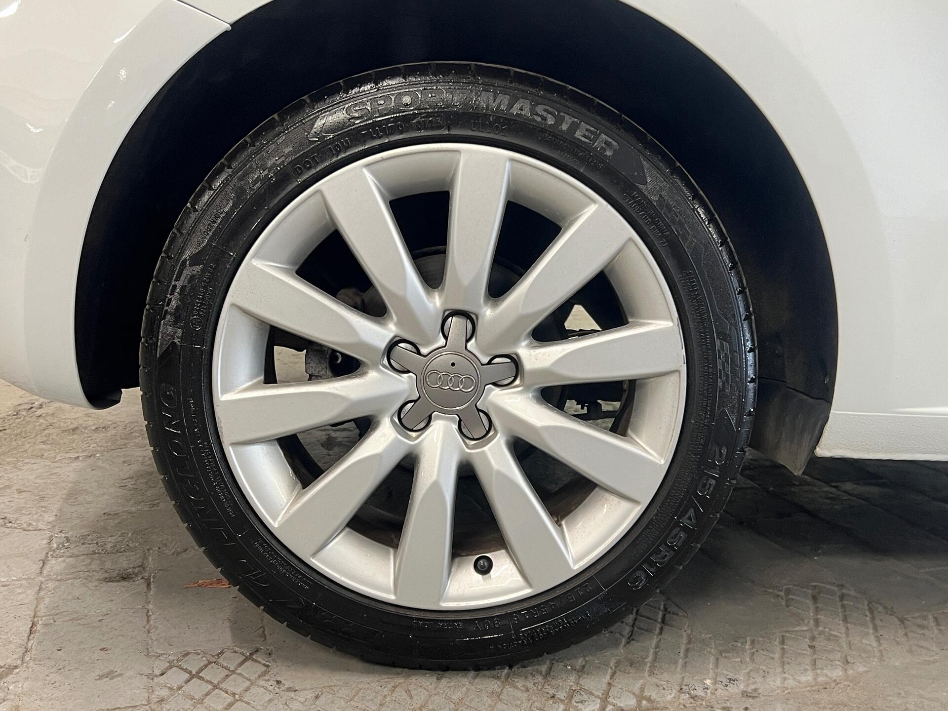 2014 Audi A1 - Image 11