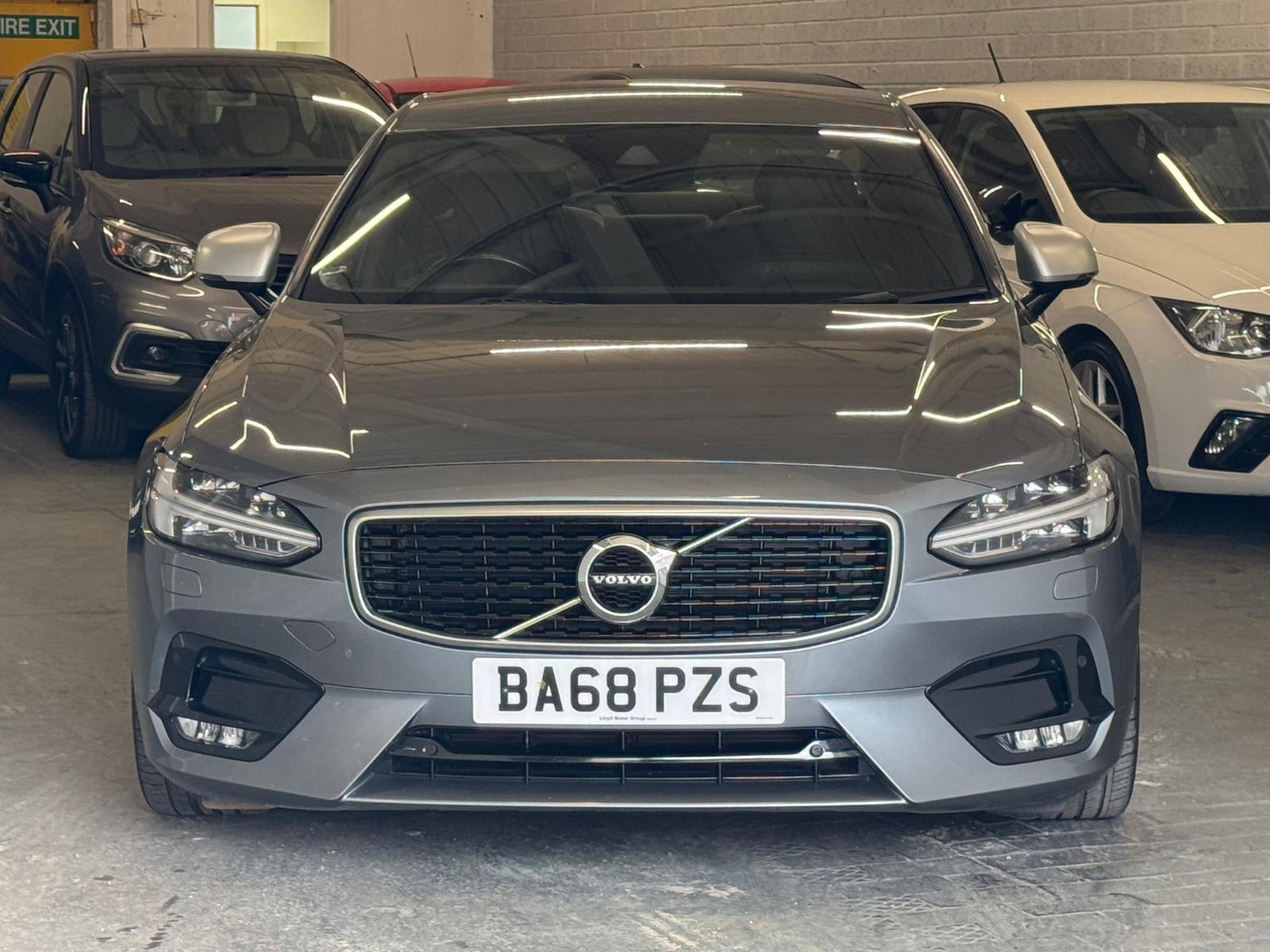 2019 Volvo S90 - Image 3