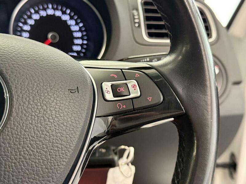 2016 Volkswagen Golf - Image 25