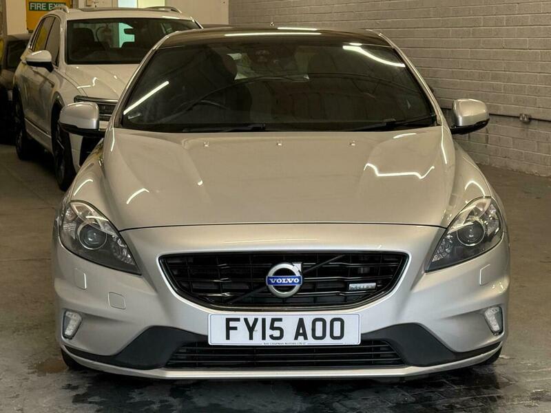 2015 Volvo V40 - Image 3