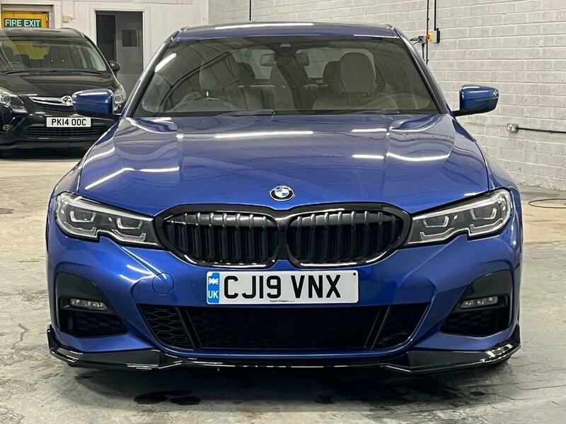 2019 BMW 3 Series - Image 3