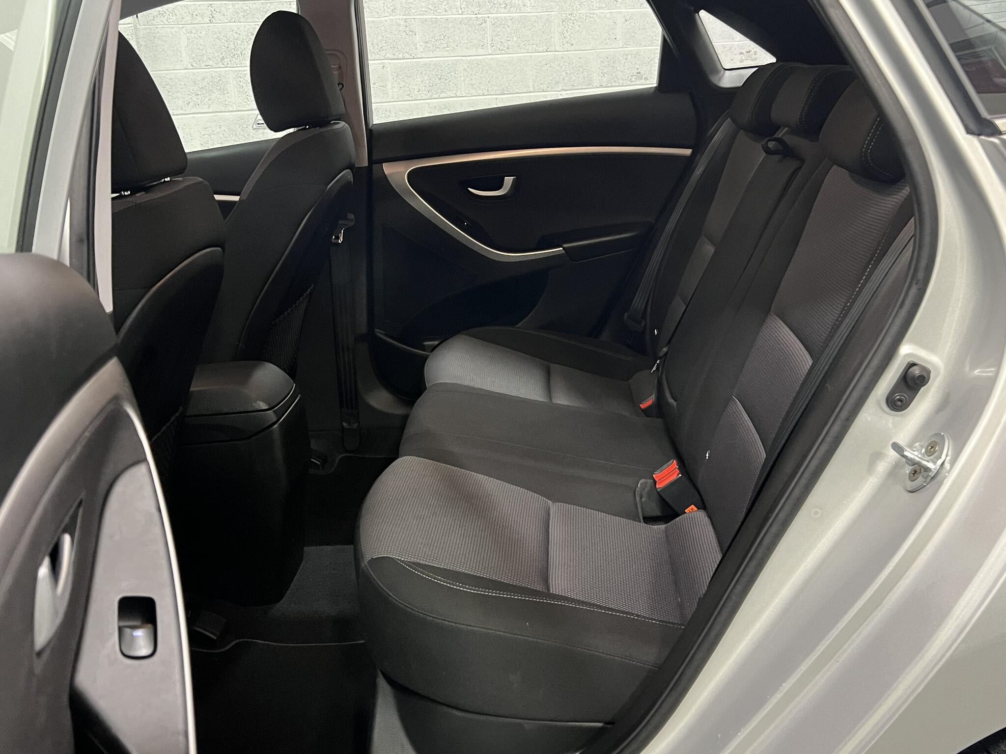 2015 Hyundai i30 - Image 38