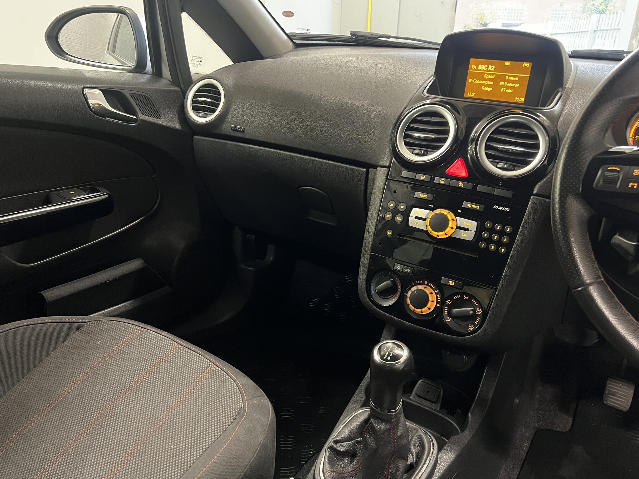 2014 Vauxhall Corsa - Image 25