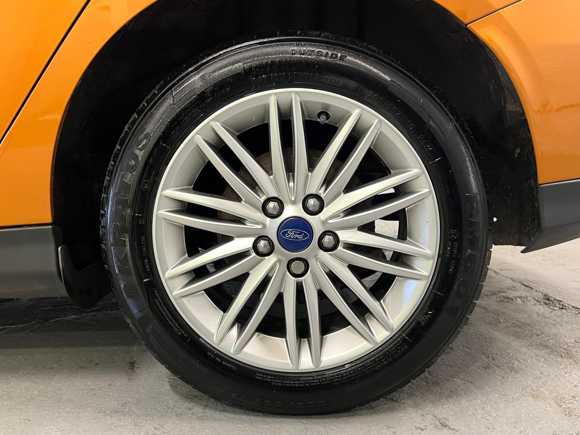 2017 Ford Focus - Image 20