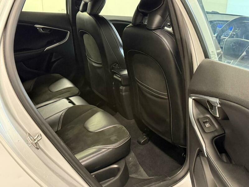 2015 Volvo V40 - Image 36