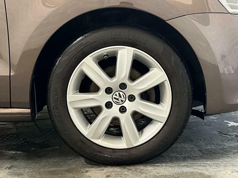 2013 Volkswagen Polo - Image 18