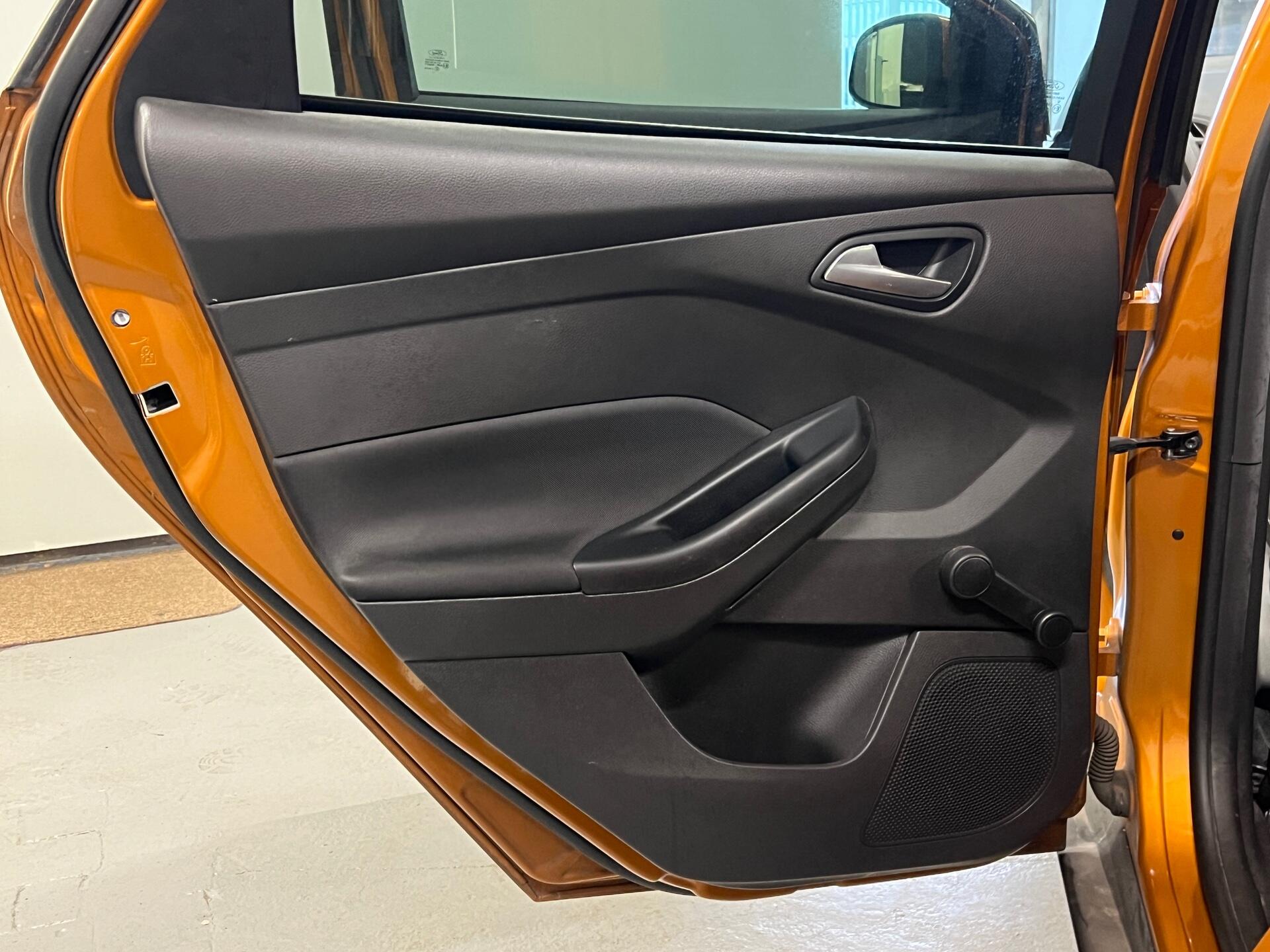 2017 Ford Focus - Image 44