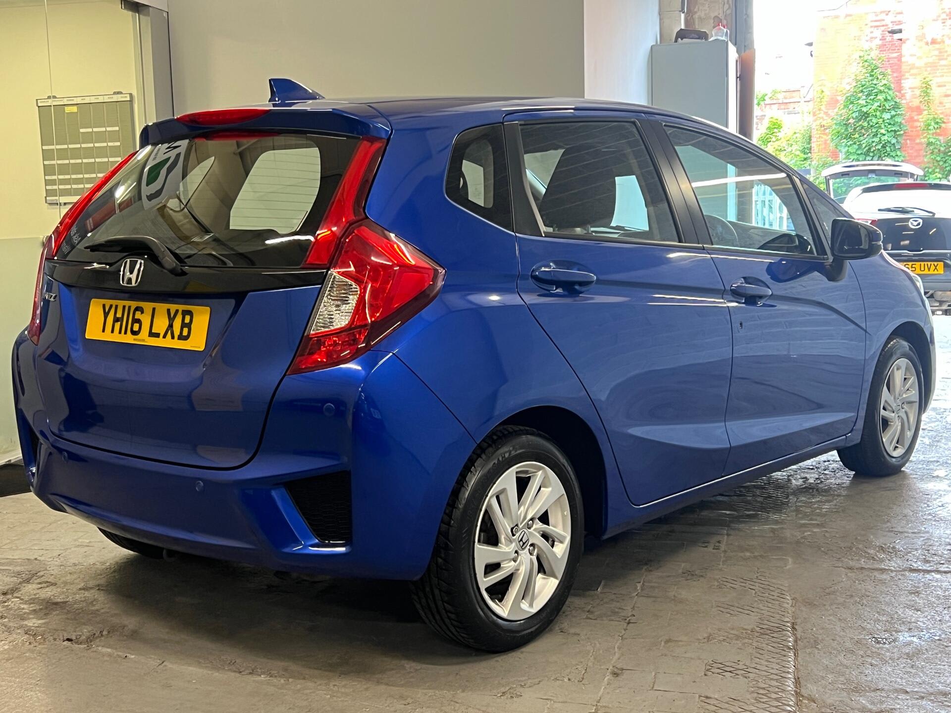 2016 Honda Jazz - Image 9