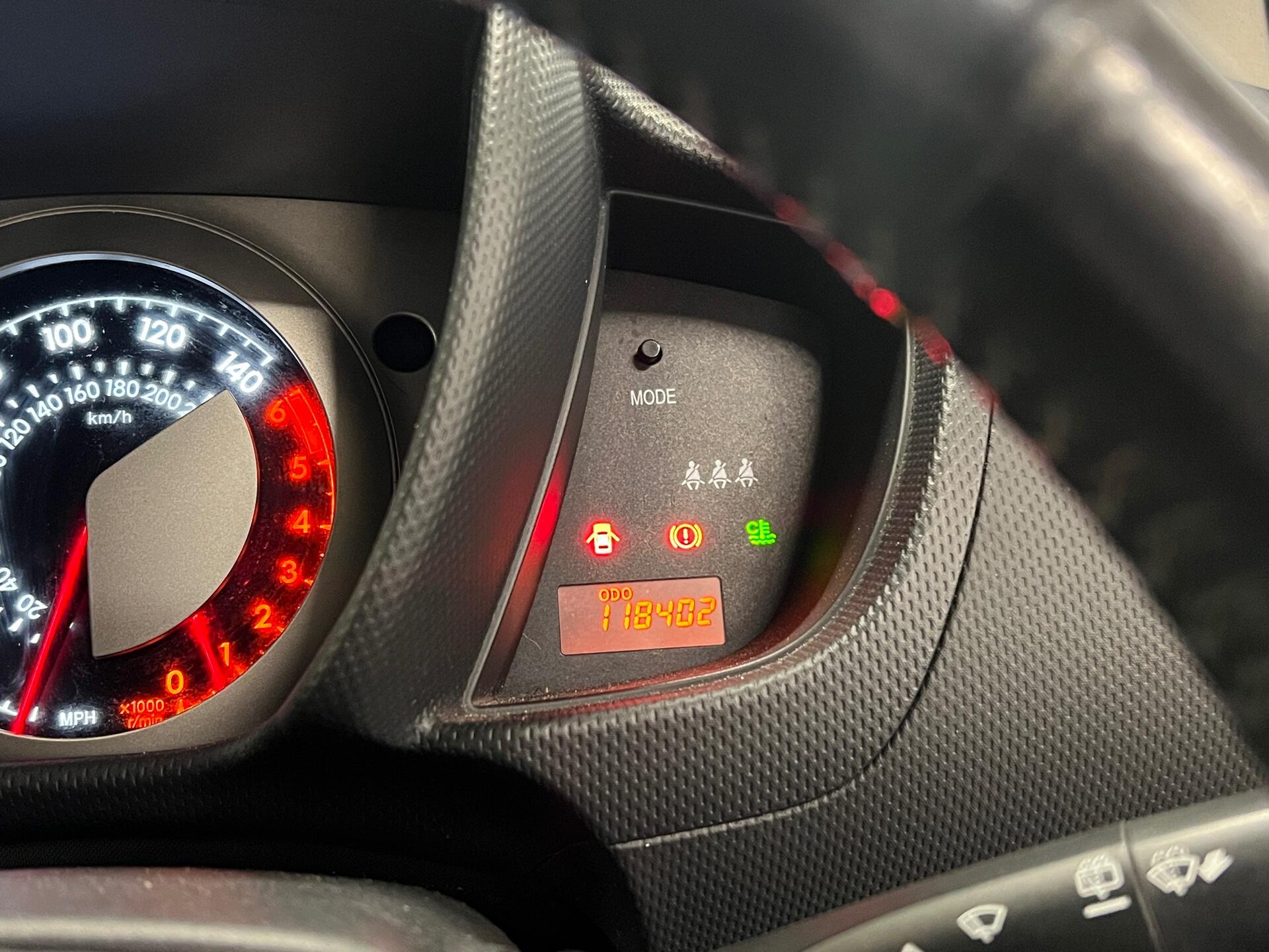 2010 Toyota Urban Cruiser - Image 27