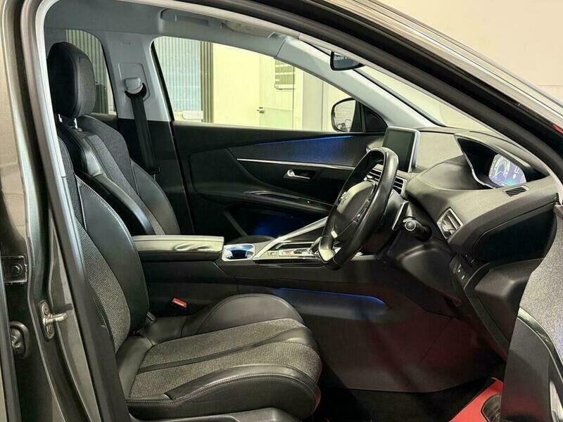 2017 Peugeot 3008 - Image 25