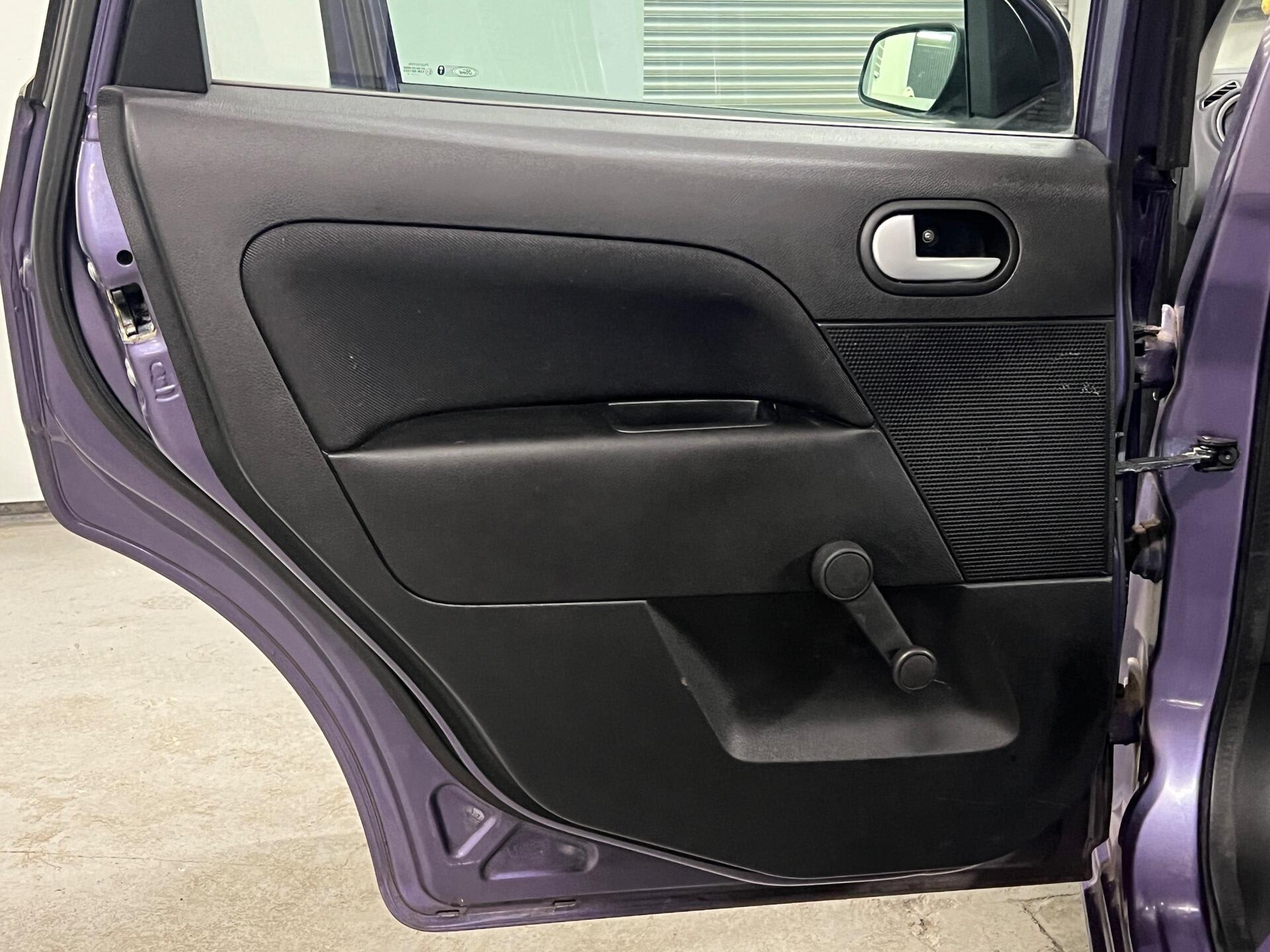 2009 Ford Fiesta - Image 34