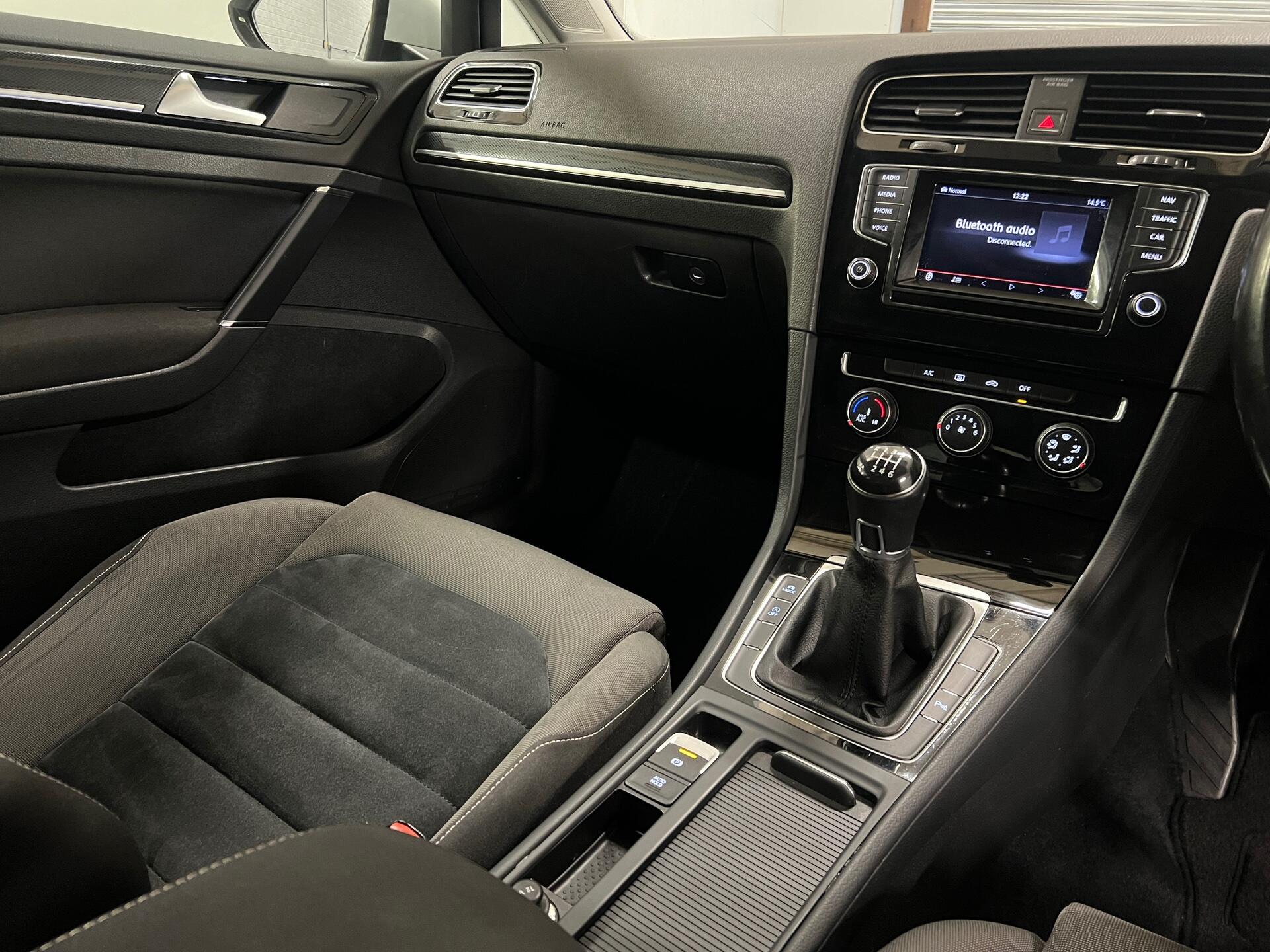 2013 Volkswagen Golf - Image 39