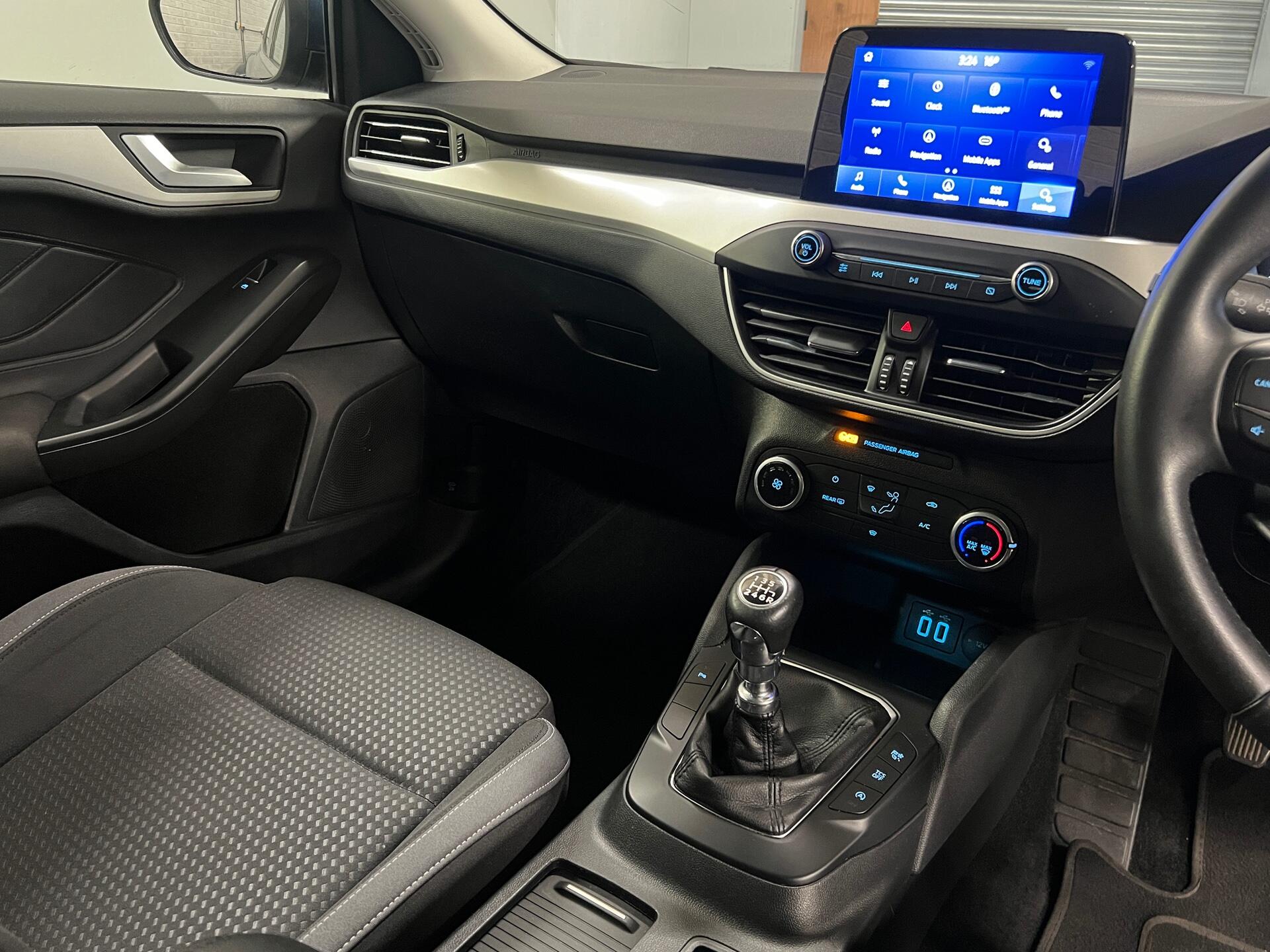 2021 Ford Focus - Image 38