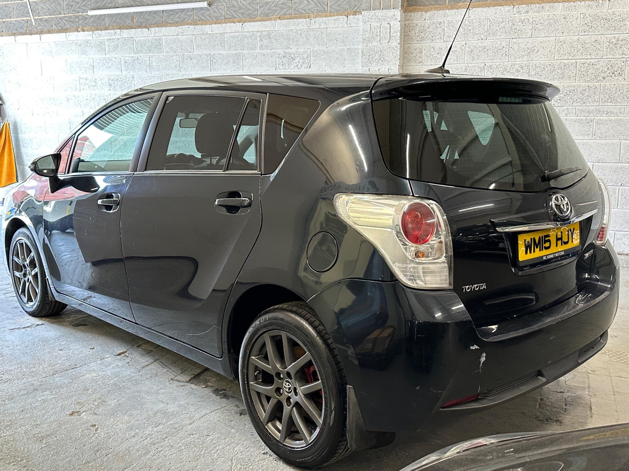 2015 Toyota Verso - Image 11