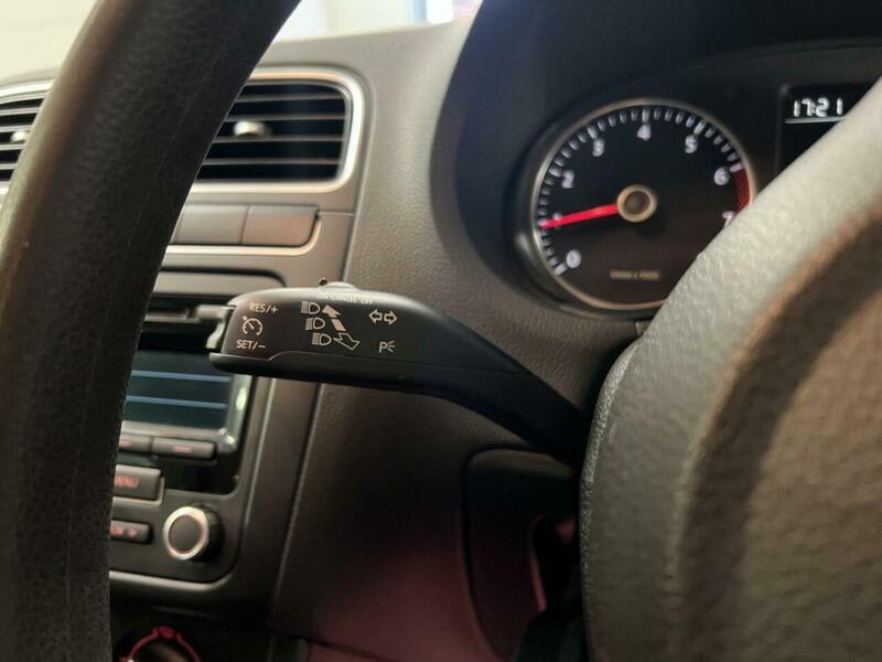 2013 Volkswagen Polo - Image 26