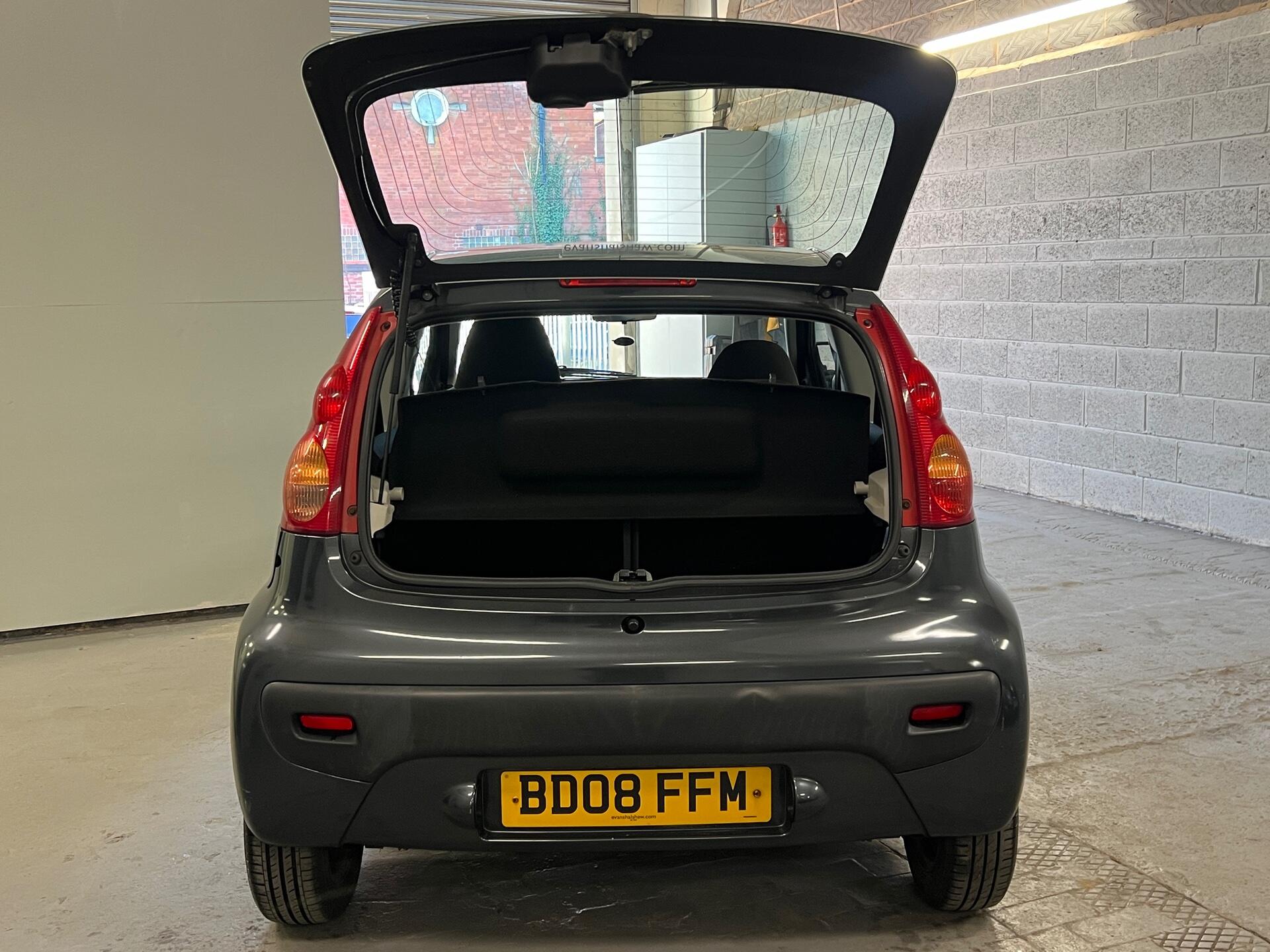 2008 Peugeot 107 - Image 12