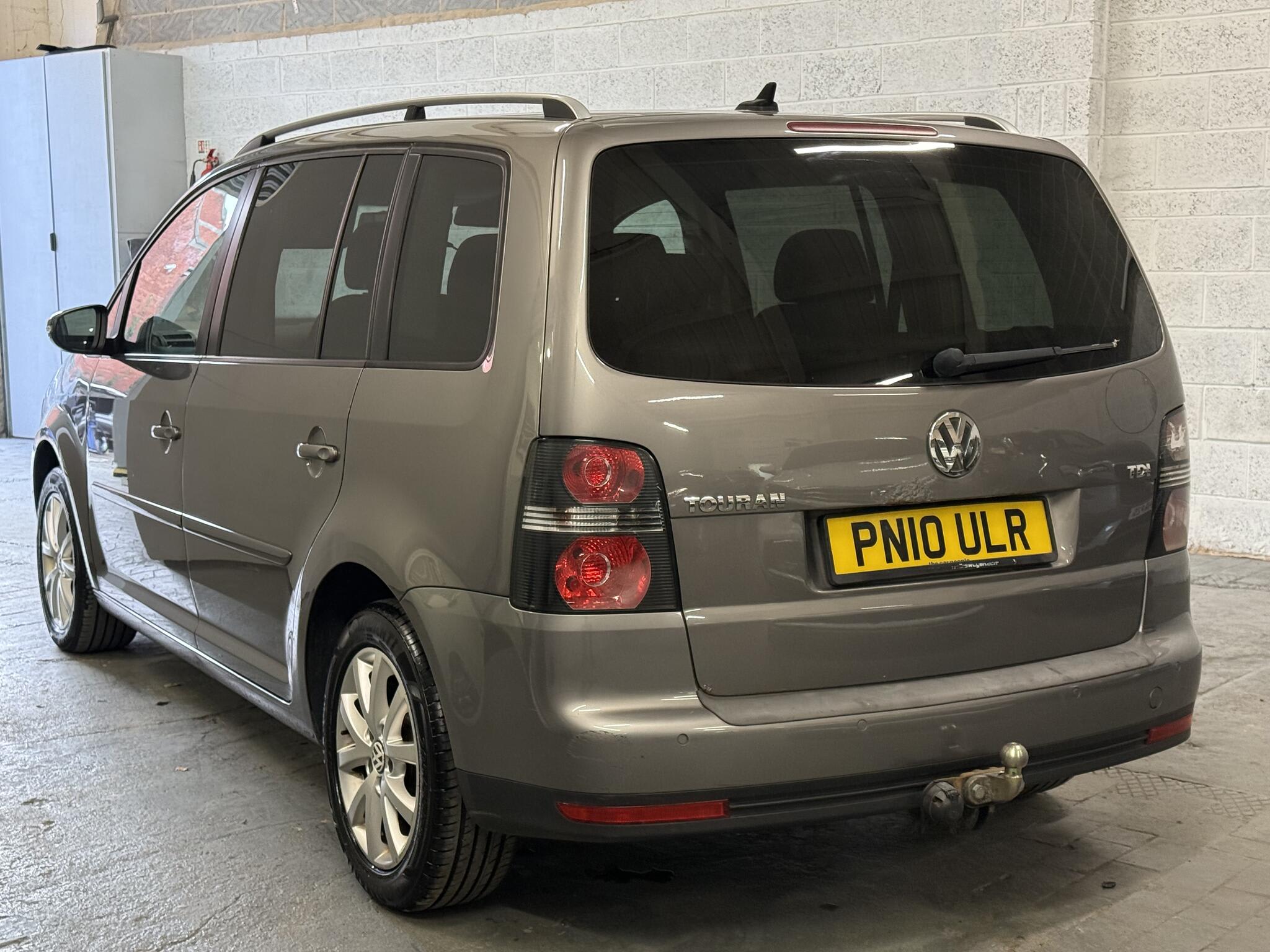 2010 Volkswagen Touran - Image 8