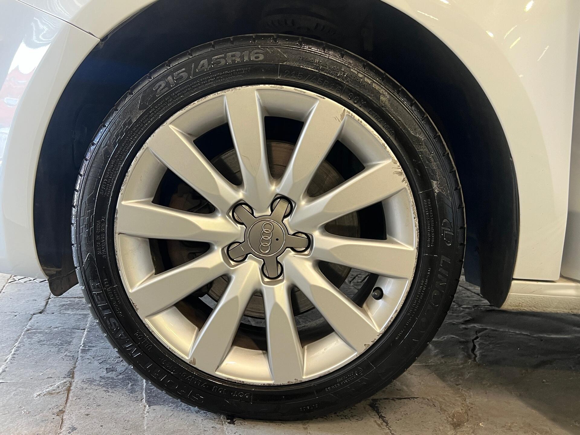 2014 Audi A1 - Image 14