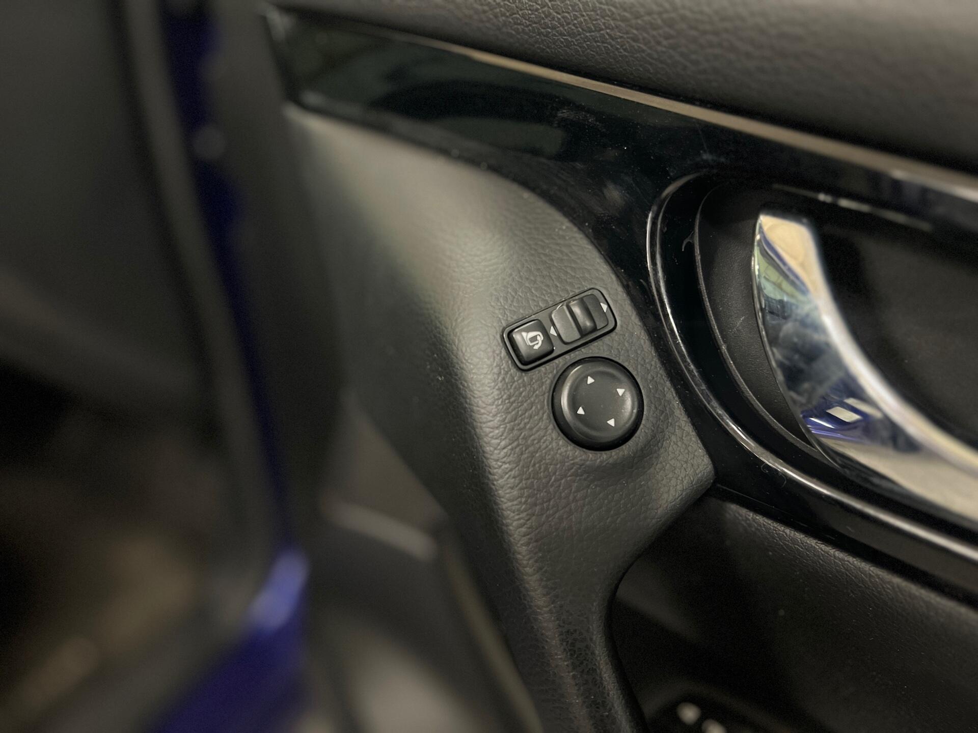 2015 Nissan Qashqai - Image 28