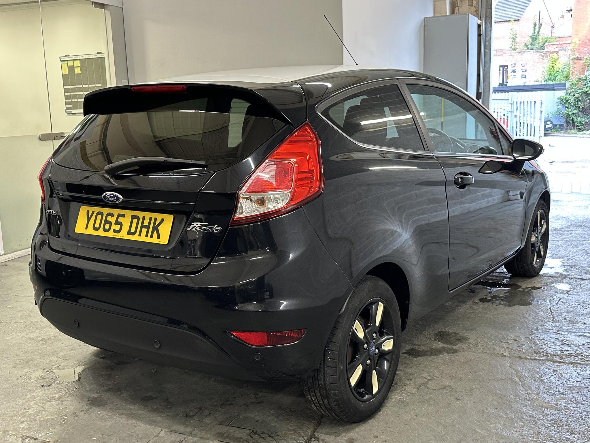 2016 Ford Fiesta - Image 8