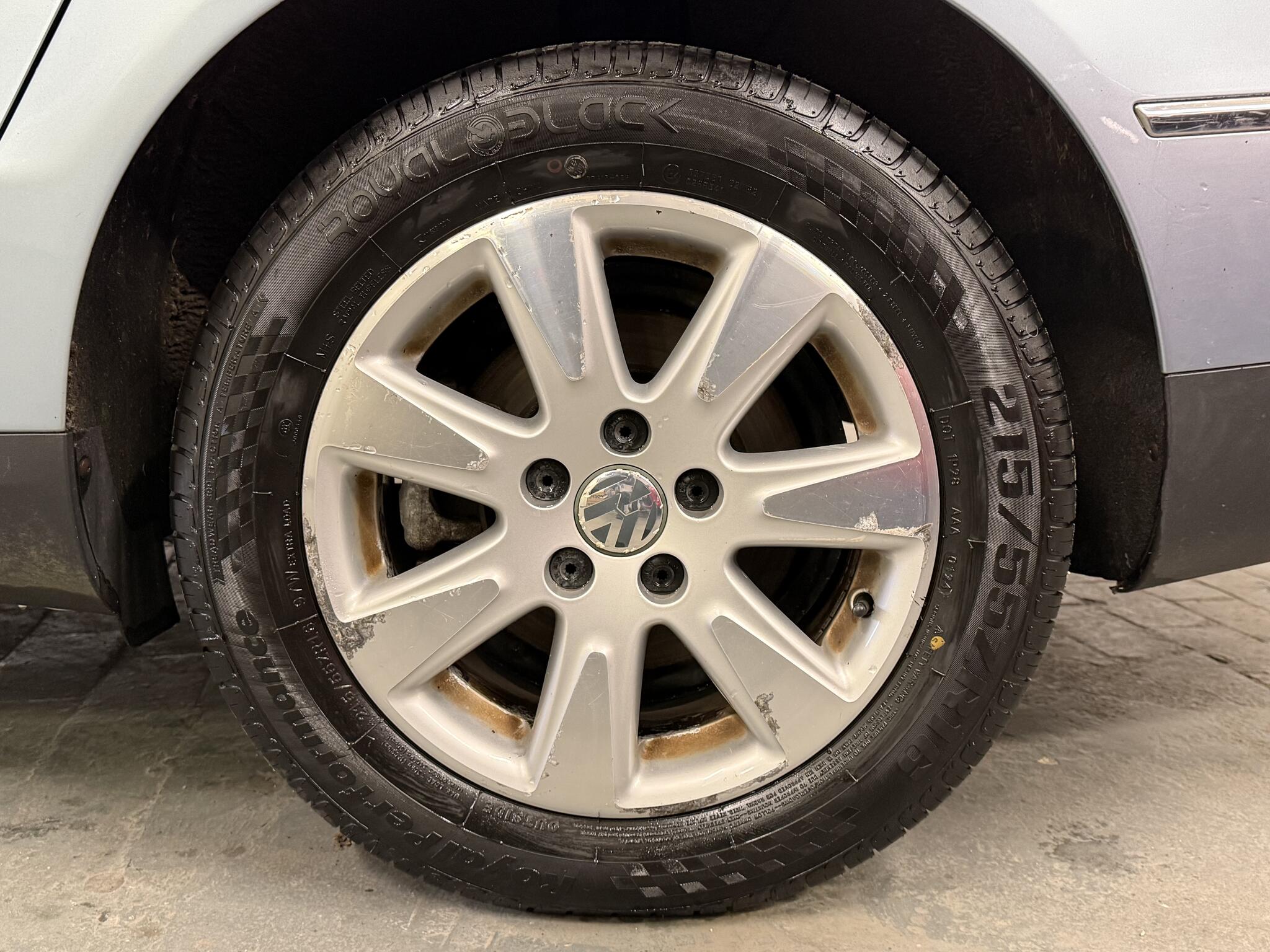 2007 Volkswagen Passat - Image 12