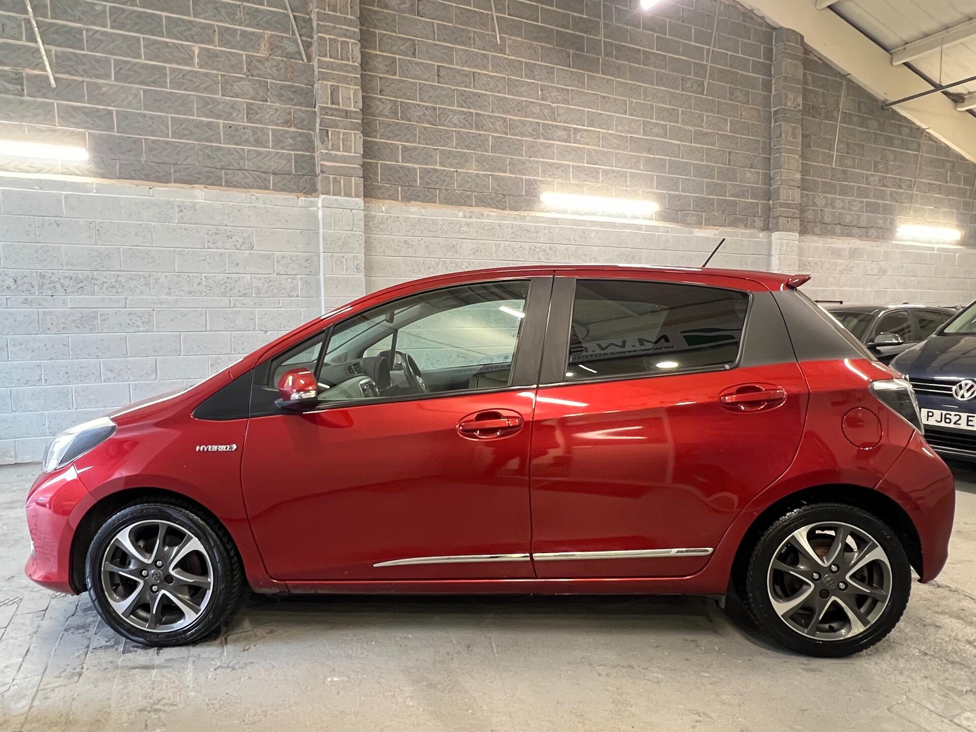 2014 Toyota Yaris - Image 15