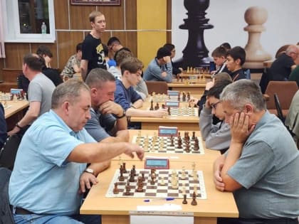 Сборная Лениногорска по шахматам стала серебряным призёром чемпионата Республики Татарстан по быстрым шахматам и блицу