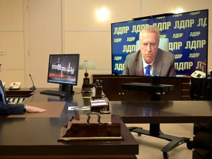 Путин выразил соболезнования в связи со смертью лидера фракции ЛДПР Жириновского