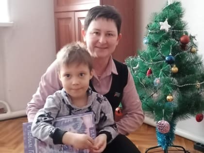 К Всероссийской акции «Ёлка желаний» присоединилась глава Амзинского сельского поселения