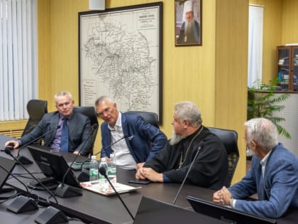 В духовной семинарии состоялся круглый стол «Формы и модели взаимодействия с исламским миром: международный и региональный аспект»