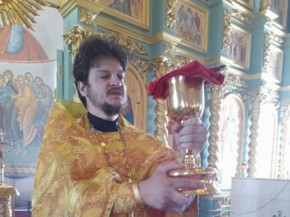 В селе Чистопольские Выселки благочинный иерей Симеон Махортов освятил поклонный крест