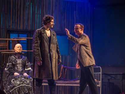 ​Спектакль о «Загадочной русской душе» и её «мелких бесах»