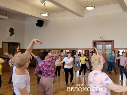 «Живые танцы» из Аргентины: как женщины из Казани преодолевают трудности жизни с помощью движений