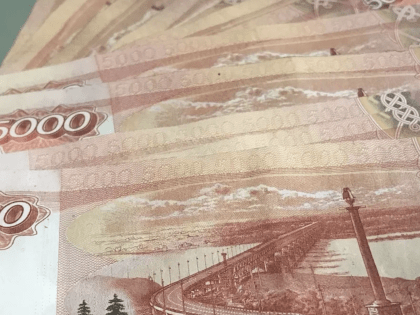 Почти 850 работодателей в Татарстане платят зарплаты ниже МРОТа