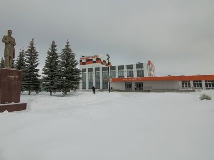 Зяббаров в Тукаевском районе: «Денег на все не хватает, и так бюджет ежегодно увеличивается»