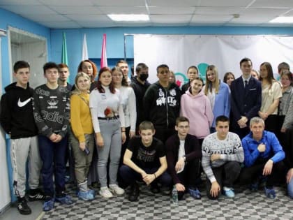 Более 100 школьников и студентов Зеленодольского района приняли участие в интеллектуальной игре «Р.И.С.К. разум, скорость, интуиция, команда», посвященной 80 летию Победы в Сталинг