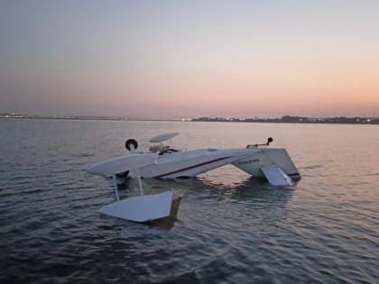 Гидроплан совершил жесткую посадку на реку Мензеля в Татарстане